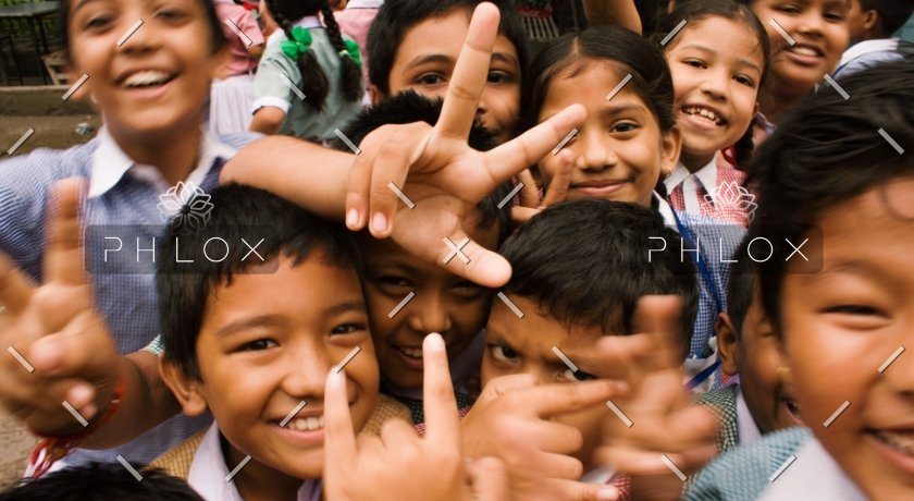 demo-attachment-97-children-close-up-crowd-764681@2x demo-attachment-97-children-close-up-crowd-764681@2x
